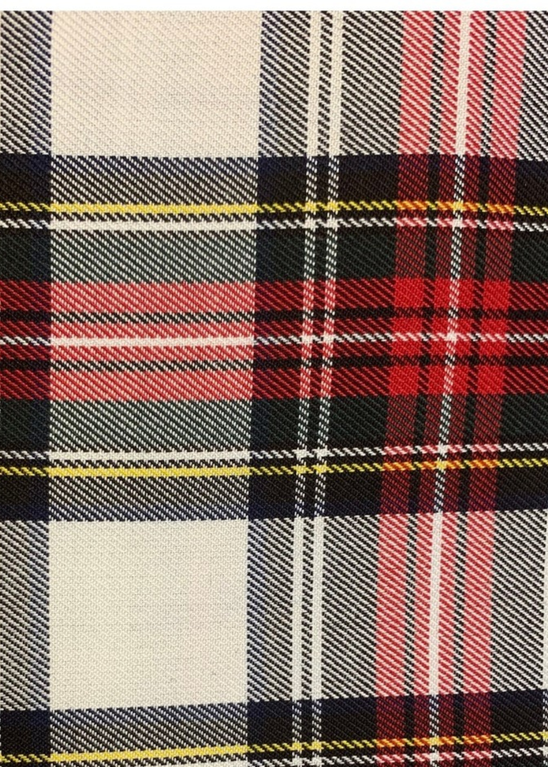 Placemat - Scalloped Edge White Plaid
