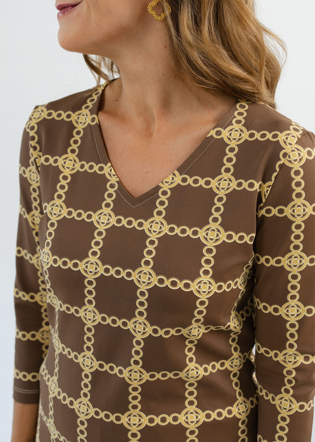 V-Crew Tee - Medallion Chain Chocolate/Tan - FINAL SALE