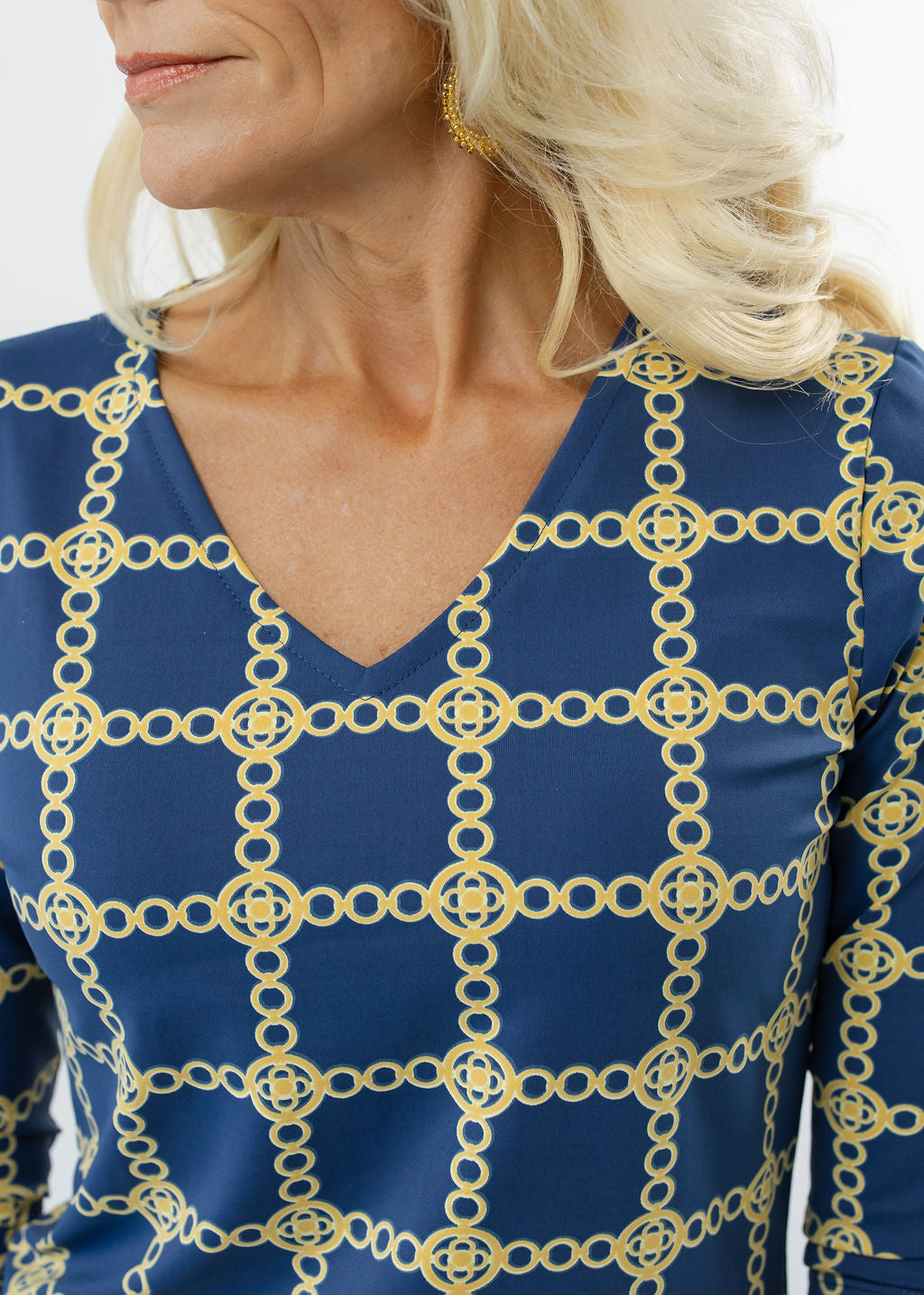 V-Crew Tee - Medallion Chain Blue/Tan